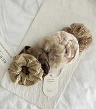 Load image into Gallery viewer, Neutrals - 5 Piece Scrunchie Set