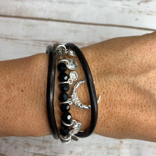 Load image into Gallery viewer, Black Layered Magnetic Bracelet