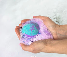 Load image into Gallery viewer, Mermaid Dreams Bath Bomb