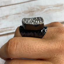 Load image into Gallery viewer, Black/Gunmetal Druzy Ring