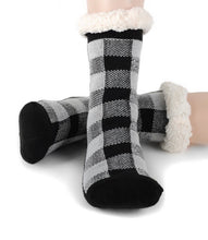 Load image into Gallery viewer, Black/White Winter Sherpa Socks