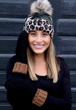 Load image into Gallery viewer, Camo/Leopard Pom Beanie