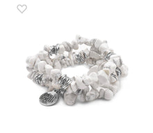 Load image into Gallery viewer, Kinsley Silver Pepper Cluster Bracelet S/M