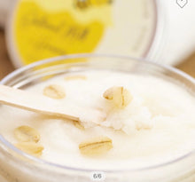 Load image into Gallery viewer, Oatmeal Milk &amp; Hunny Body Scrub