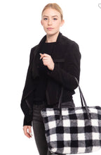 Load image into Gallery viewer, White Buffalo Faux Fur Tote