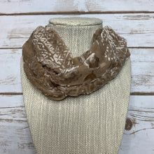 Load image into Gallery viewer, Beige Velvet Burnot Headband