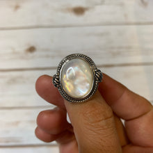 Load image into Gallery viewer, White/Silver Ring Size 8