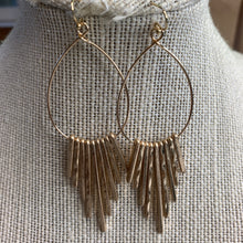 Load image into Gallery viewer, Worn Gold Multi Hammered Bar Drop Earrings