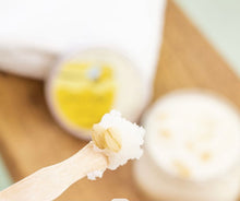 Load image into Gallery viewer, Oatmeal Milk &amp; Hunny Body Scrub