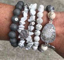 Load image into Gallery viewer, Kinsley Silver Pepper Cluster Bracelet S/M