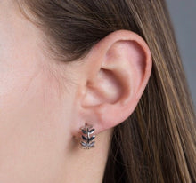 Load image into Gallery viewer, Sterling Silver Vineyard Vines Hoops