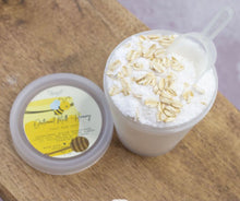 Load image into Gallery viewer, Oatmeal Milk &amp; Honey Fizzy Bath Salt Powder